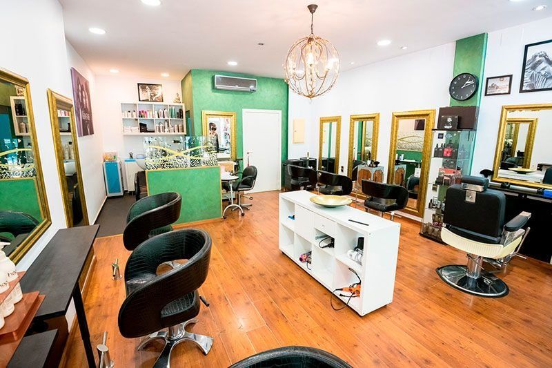 Servicios de estética y belleza en Cerdanyola del Vallès | Alyte Teresa Romero
